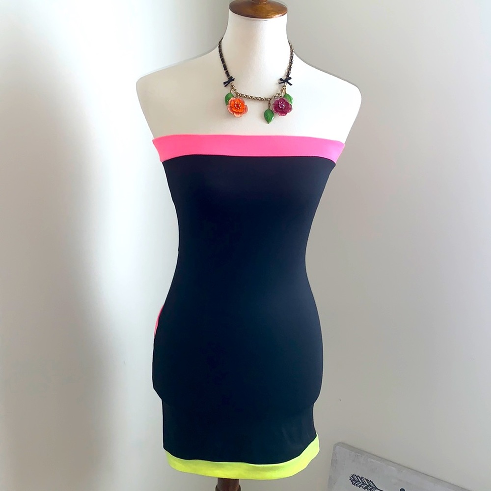 Dress - Picture 2 of 3